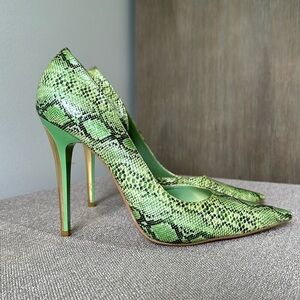 Bakers Green and Gold Faux Snakeskin D’orsay Pump. Size 8.5.